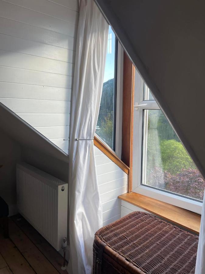 Stunning 4bd On Loch Eck *